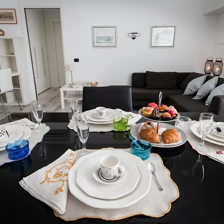 Maison Grace, Con Ampio Portico Apartment *